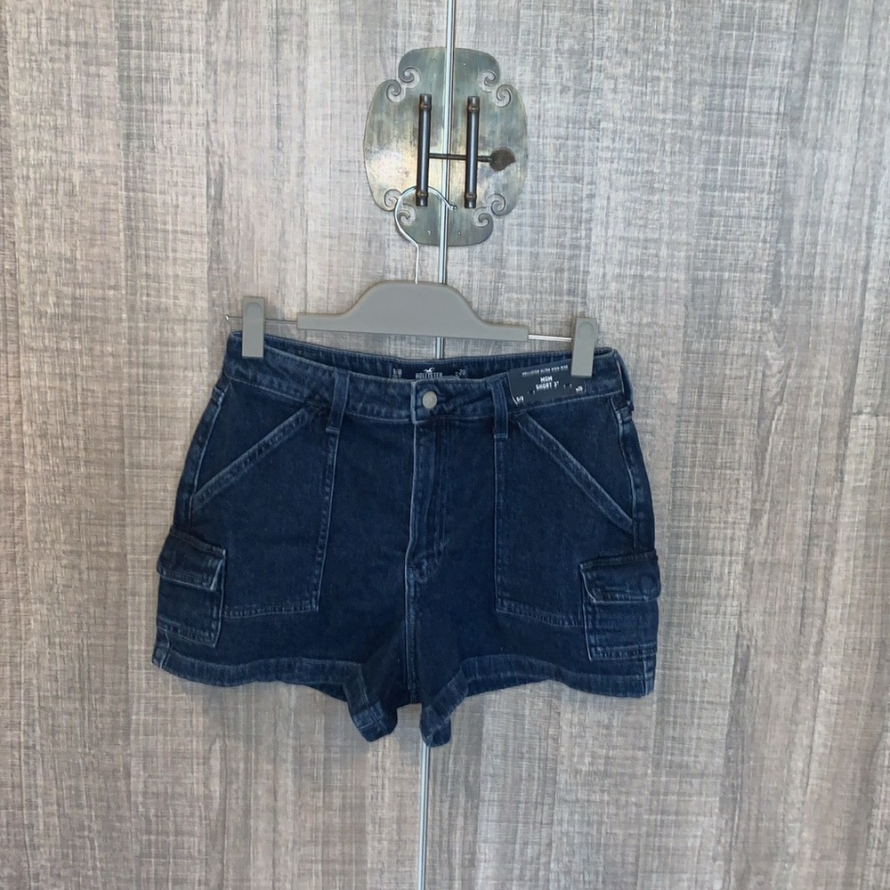 Hollister Ultra High Riseβ Mom Shorts